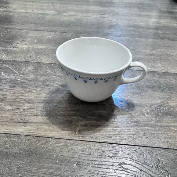 Corelle Blue Garland Snowflake Coffee‎ Cup - Picture 1 of 4